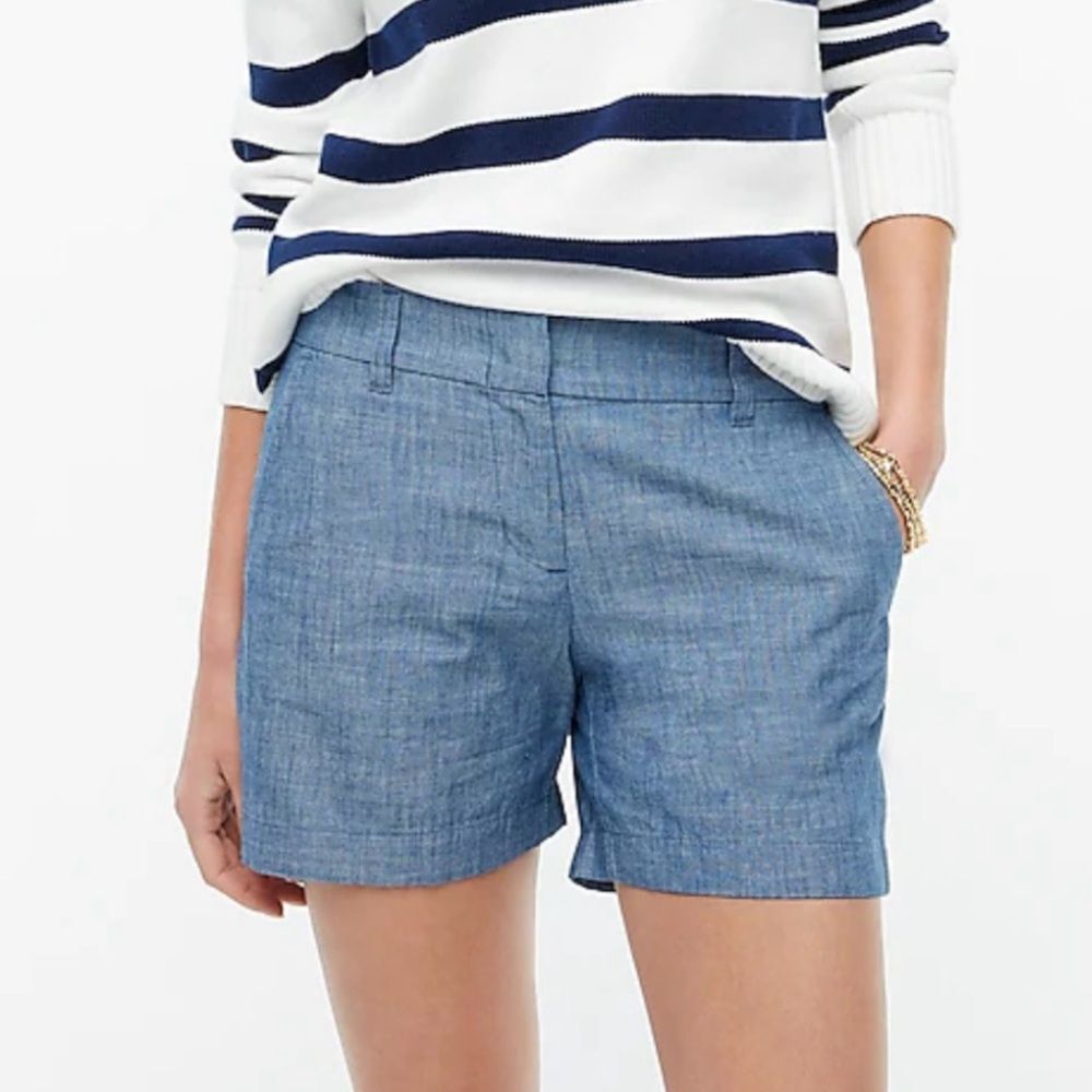 J CREW 5โ Classic Chambray Short Blue Size 2